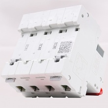 德力西 空气开关 小型断路器 DZ47s C型 4P