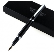 英雄(HERO)英雄钢笔 3820黑色直尖0.5mm