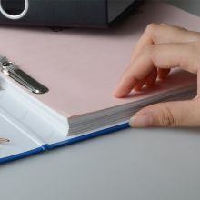 齐心 A4纸板文件夹 资料架 2孔D型文件夹A4板夹 单长押夹款【NO.334】