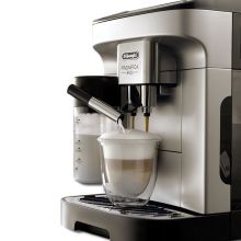 德龙（Delonghi）咖啡机 E系列 意式全自动咖啡机 家用 迷你奶缸 一键奶咖  E LattePlus