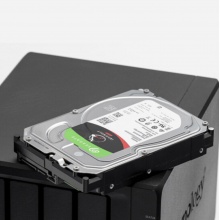 希捷 NAS硬盘 PMR CMR垂直磁记录网络存储SATA希捷酷狼 4TB ST4000VN006