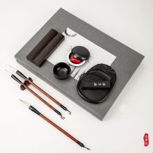 得力(deli)沁笔坊珍品 文房四宝毛笔书法套装(毛笔/墨条/砚台/镇尺/笔搁/印泥盒/水碗) 74299