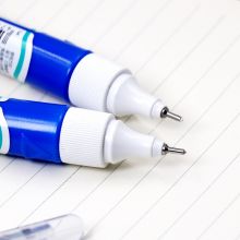 派通（Pentel）笔形涂改液 中小学生修正液细头金属尖修正笔 ZL62-W