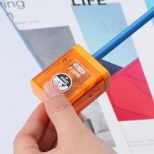 宝克(BAOKE)多用型双孔卷笔刀 8mm双孔翻盖颜色随机（单个装）SH1701